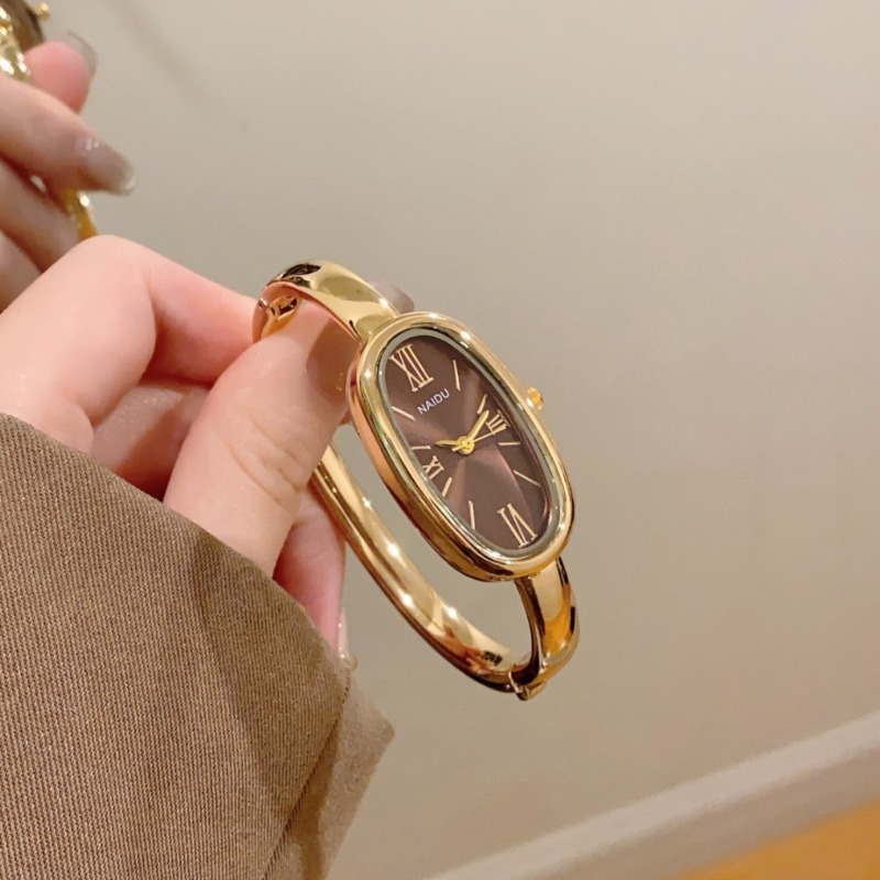 Top Brand Women Oval Roman Dia - Quiet Luxury Watch review and price
