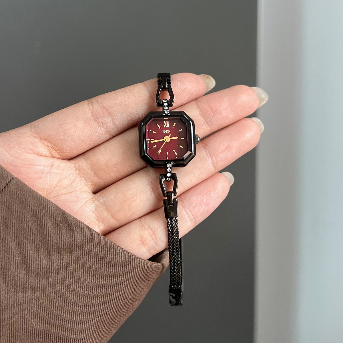 Square Fashionable Exquisite H - Luxury Watch Value review and price